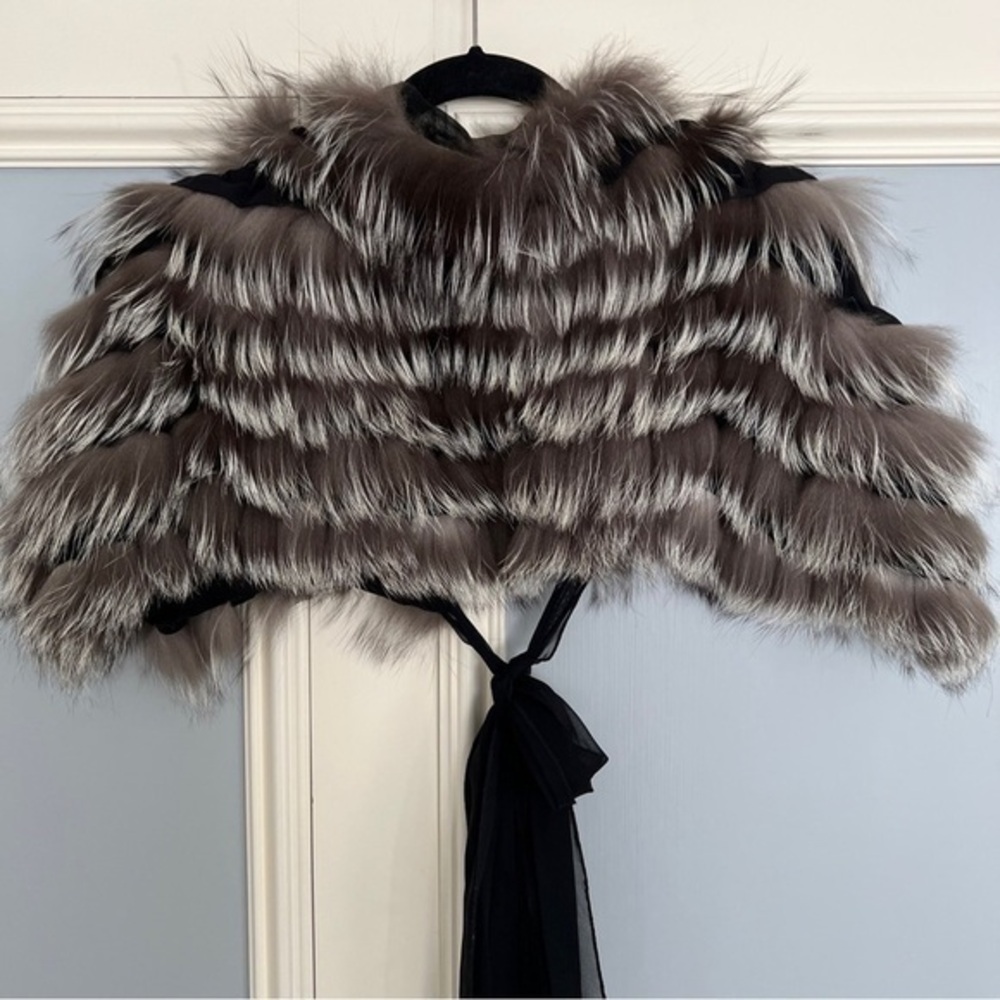 Oscar de la Renta fur and silk capelet